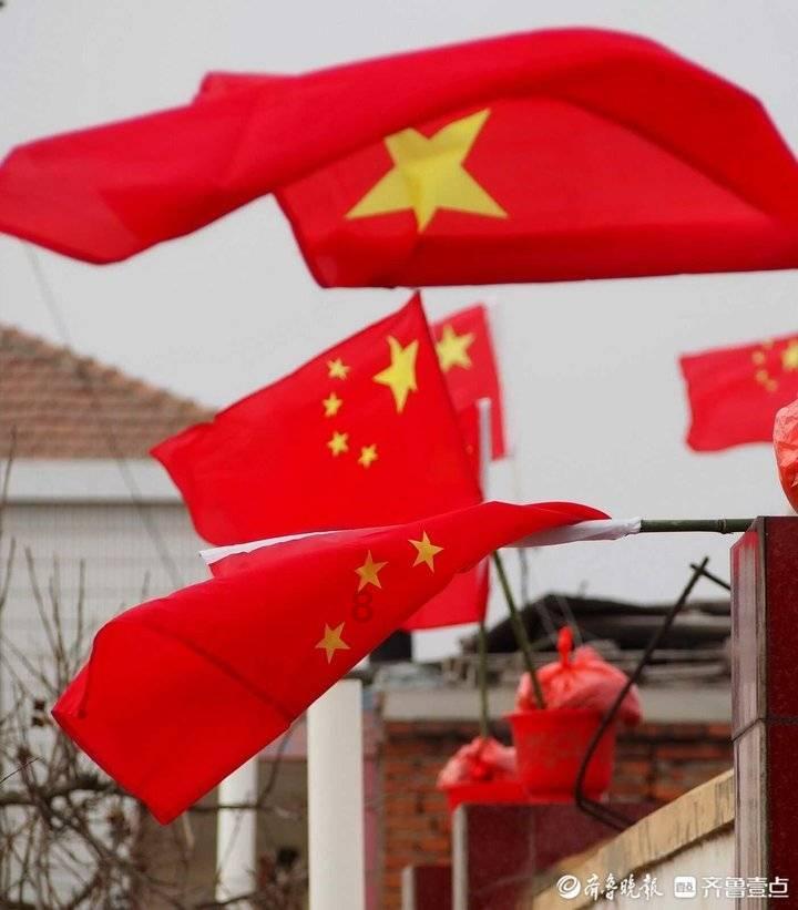 自从认识了别的男人时，我发现我对原来的不舍的男人现在淡忘了。游戏画面